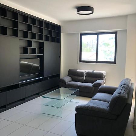 Modern Luxury Apartment In The Heart Of Никосия Экстерьер фото