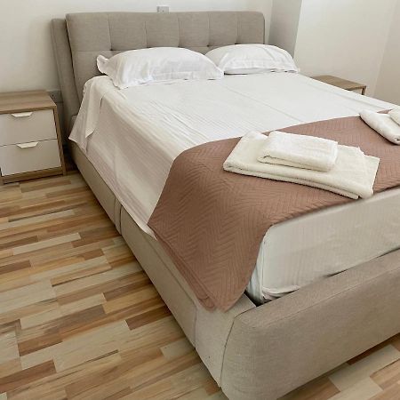Modern Luxury Apartment In The Heart Of Никосия Экстерьер фото