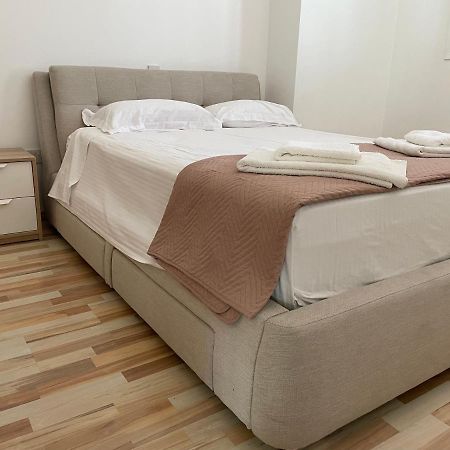 Modern Luxury Apartment In The Heart Of Никосия Экстерьер фото