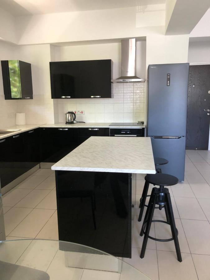 Modern Luxury Apartment In The Heart Of Никосия Экстерьер фото