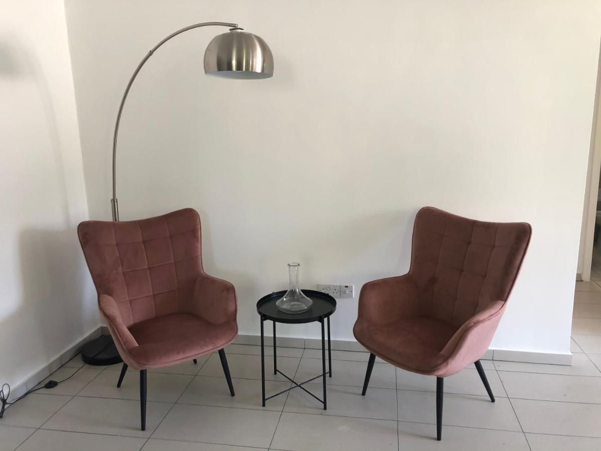 Modern Luxury Apartment In The Heart Of Никосия Экстерьер фото